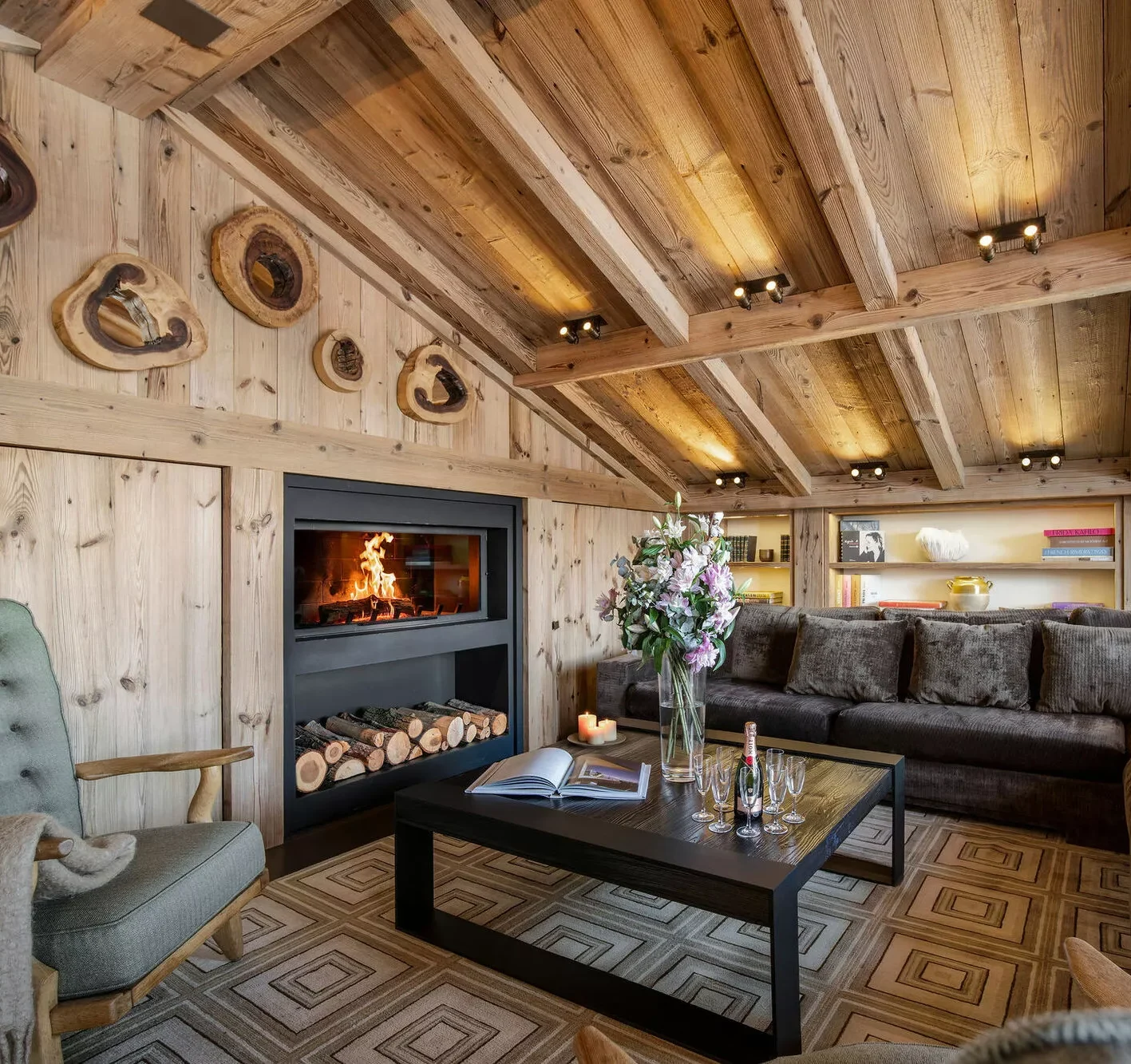 Cozy chalet inside