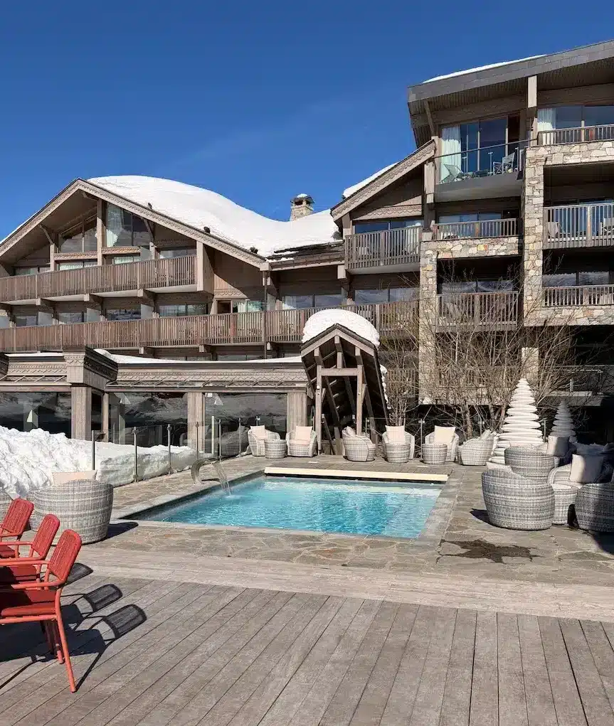 Luxury hotel in Courchevel with heated swimming pool
