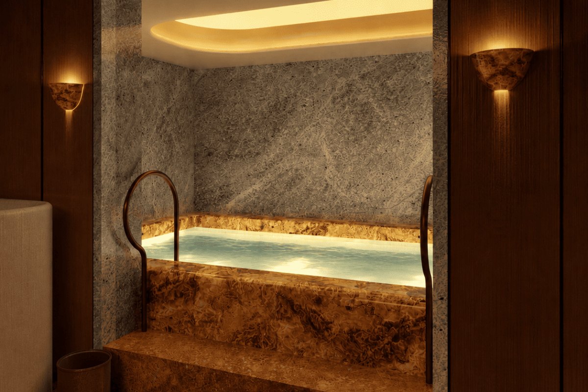 Contrast therapy plunge pool in the Bourbon Hotel spa