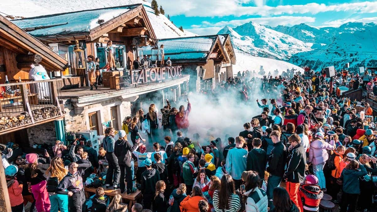 Crowd at the après-ski party outside La Folie Douce Méribel-Courchevel